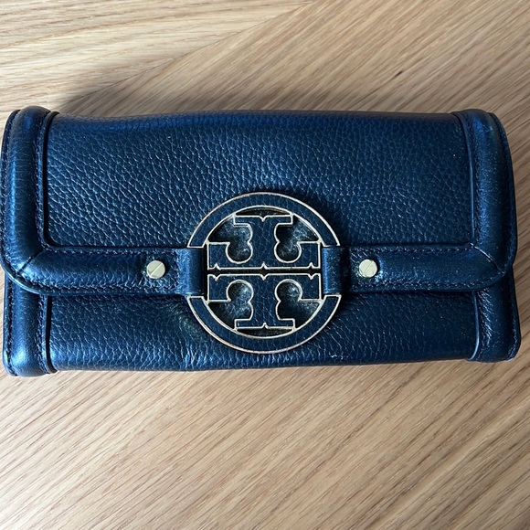 Tory Burch Navy Wallet - Picture 1 of 3